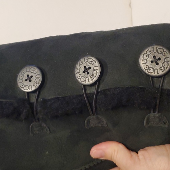 Ugg Bailey Button Triplet II Boot In Black Size 8 - Picture 7 of 9